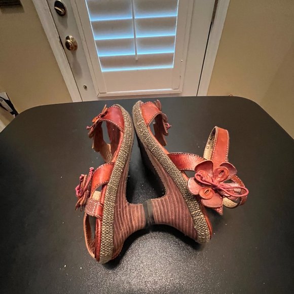 Spring Step size 37 tan sandal - Picture 4 of 12